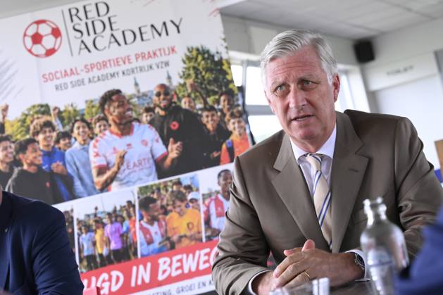 Adel, König Philippe von Belgien besucht Red Side Academy in Kortrijk