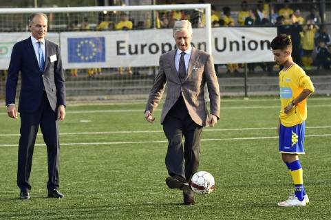 King Philippe visits youth football club in Brussels