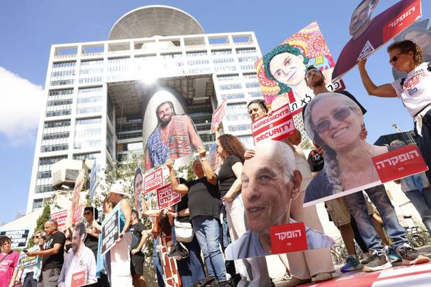 Middle East conflict, Israel, protest in Tel Aviv marking the 1,000th day since 7 October