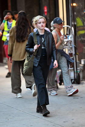 Celebrity, Julia Garner bei Dreharbeiten zu High Stakes in New York