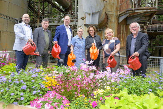 NRW, Übergabe des Fördermittelbescheids für den AWO Wir Garten in Dortmumd
