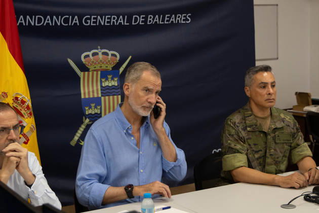 Royals: King Felipe attends a meeting on a contingency plan in Palma de Mallorca