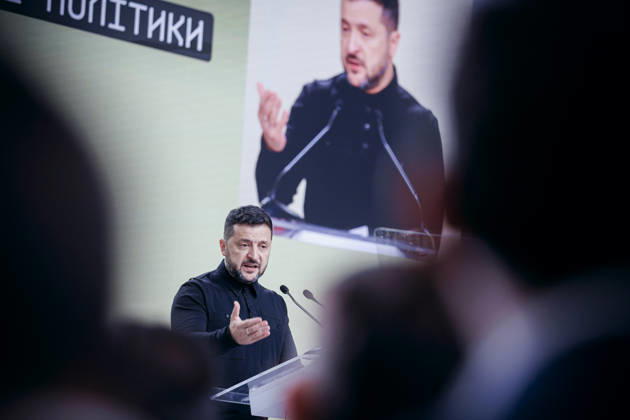 Ukraine, Wolodymyr Selenskyj bei internationalem Veteranenforum in Kyjiw