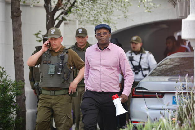 Chile: Haitian nationals storm Haiti’s embassy in Santiago over a dispute over fees