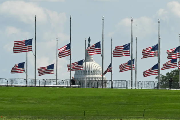 USA: Mourning Dolly Parton; flags at half-mast in Washington DC