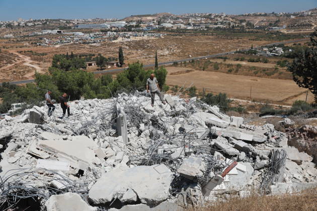 Nahostkonflikt, Westjordanland, Trümmer nach Hausabriss durch israelisches Militär bei Dura