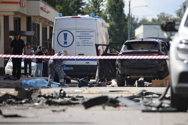Russland, Auto explodiert in St. Petersburg