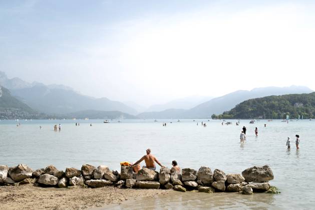 Frankreich, Niedriger Wasserpegel im Lac d Annecy