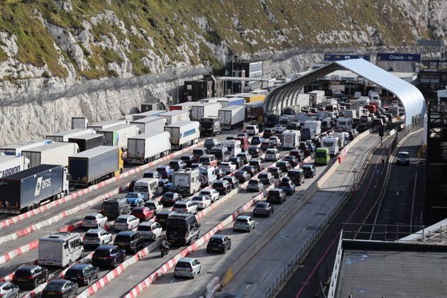 United Kingdom, holiday traffic in Dover