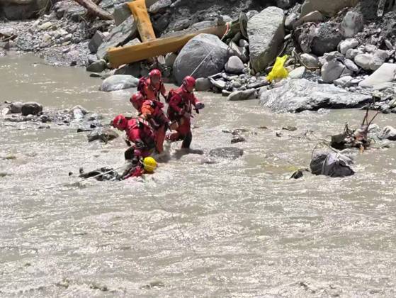 China, landslide in Gyirong