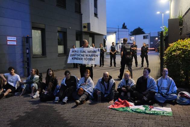 North Rhine-Westphalia, protest against Rheinmetall in Bonn