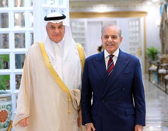 Pakistan: Muhammad Shehbaz Sharif welcomes Abdulrahman Al-Fadley in Islamabad