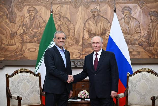 Kyrgyzstan, 2026 SCO Summit, Vladimir Putin and Masoud Pezeshkian at a meeting on the sidelines of the SCO Summit in Bishkek
