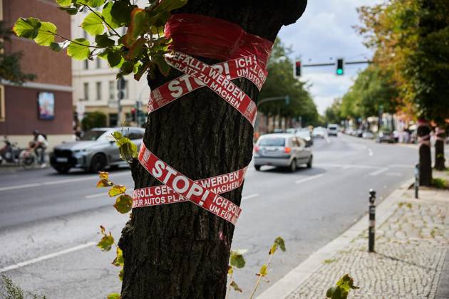 Berlin: Protest against planned tree felling on Torstraße