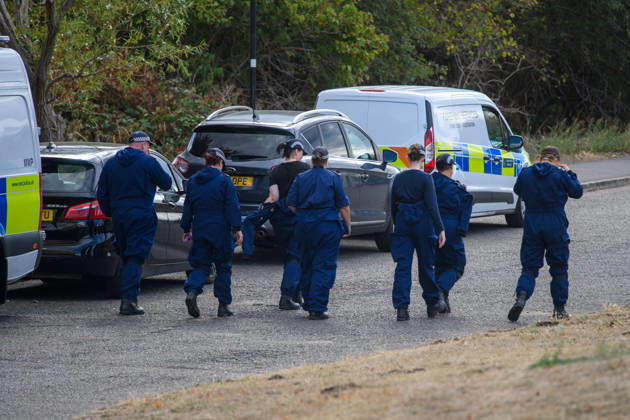 United Kingdom: Police investigate discovery of human remains in Feltham, London