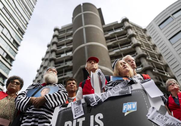Niederlande, FNV demonstriert gegen geplante Einschnitte bei der Sozialhilfe in Den Haag