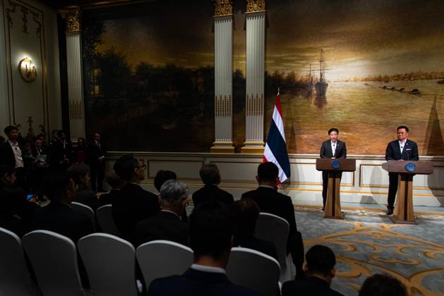 Thailand, Lawrence Wong trifft Anutin Charnvirakul in Bangkok