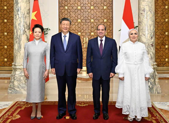Egypt: Abdel Fattah El-Sisi welcomes Xi Jinping to Cairo