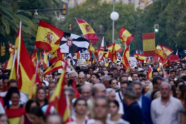 Spain: Protest against migrants on Ceuta Day in Málaga
