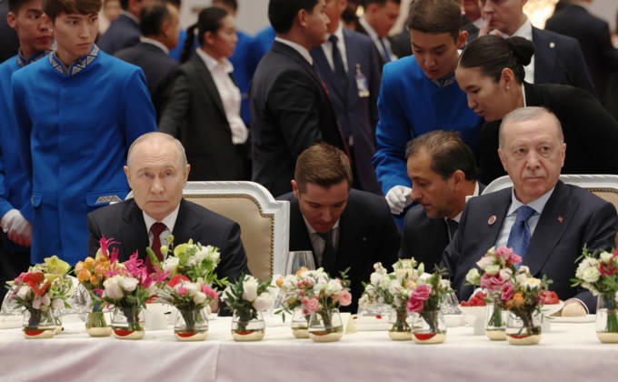 Kyrgyzstan: Vladimir Putin meets Recep Tayyip Erdogan in Bishkek