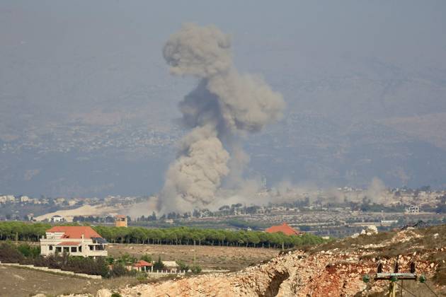 War in the Middle East, Lebanon, Israeli attacks near Nabatäa