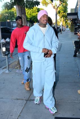Celebrity, Nick Cannon unterwegs in West Hollywood