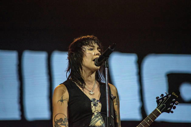 Music, Rock in Rio, Hot Milk