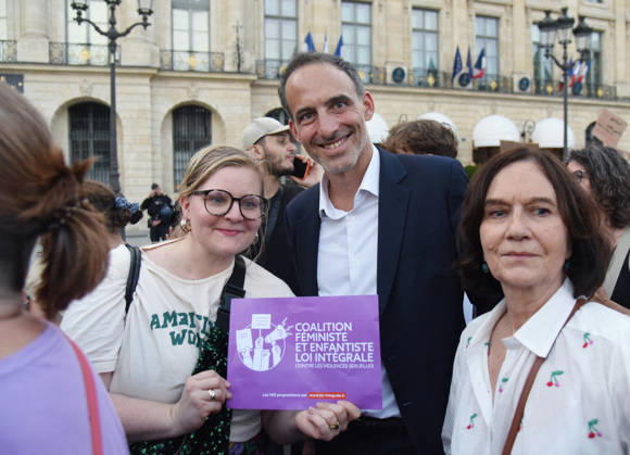 Frankreich, Raphael Glucksmann während Kundgebung in Paris