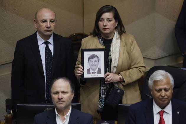 Chile: A minute’s silence for former Senate President Camilo Escalona in Valparaíso