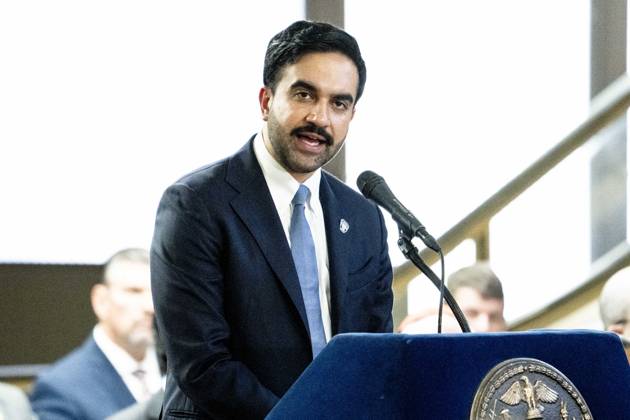 New York, Zeremonie zur Enthüllung einer Gedenkwand für den 11. September am Police Plaza