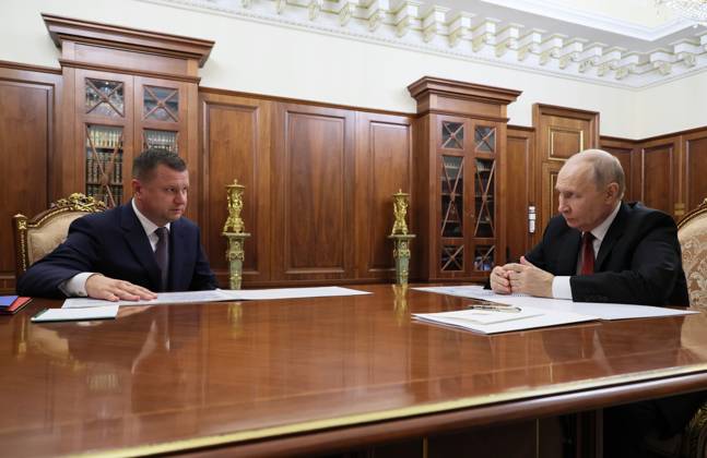 Russland, Wladimir Putin trifft Andrei Kikot in Moskau