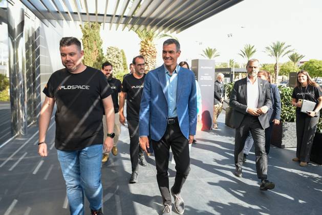 Spanien, Pedro Sanchez bei Raumfahrtfirma PLD Space in Elche