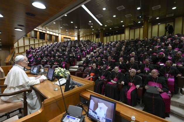 Pope Leo XIV: Participants in the training course for new bishops in the Synod Hall