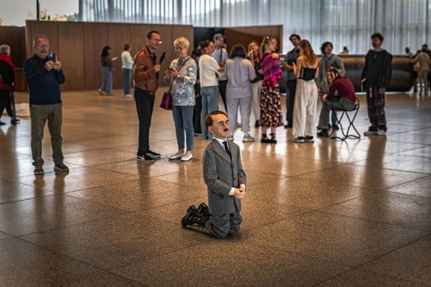 Arts, Kulturforum Neue Nationalgalerie; Ausstellung Maurizio Cattelan