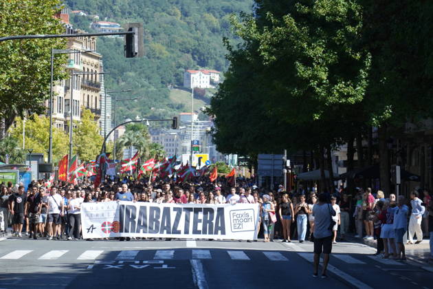 Spanien, Demonstration gegen den Aufstieg des Faschismus und der extremen Rechten in San Sebastian