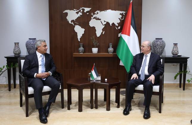Westjordanland, Mohammad Mustafa trifft neuen ägyptischen Botschafter Bassem Abdel Hadi in Ramallah