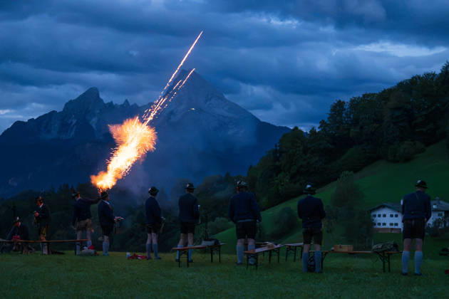 Bayern, Weckruf der Gerer Weihnachtsschützen in Maria Ger