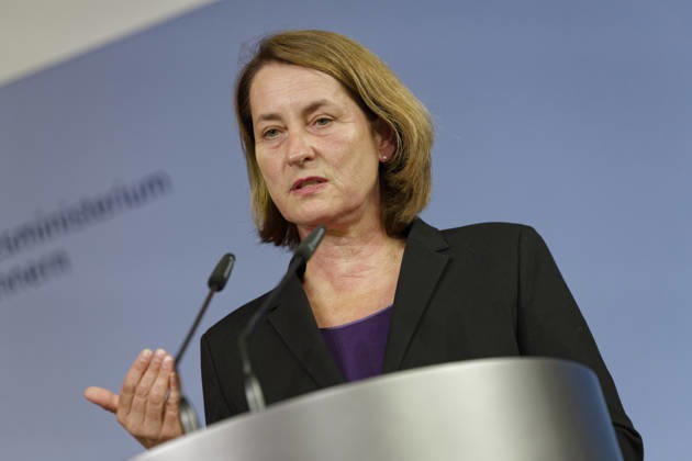 Berlin, 10-point plan to tackle social security fraud, press conference with Leonie Gebers