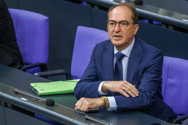 Streit über Antisemitismusvorwurf, Elif Eralp zeigt Innenminister Alexander Dobrindt an, Archivbilder