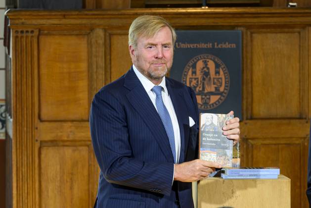 Royals: King Willem-Alexander of the Netherlands receives a study on colonial history in Leiden