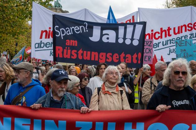 Berlin: Demonstration against rearmament and conscription