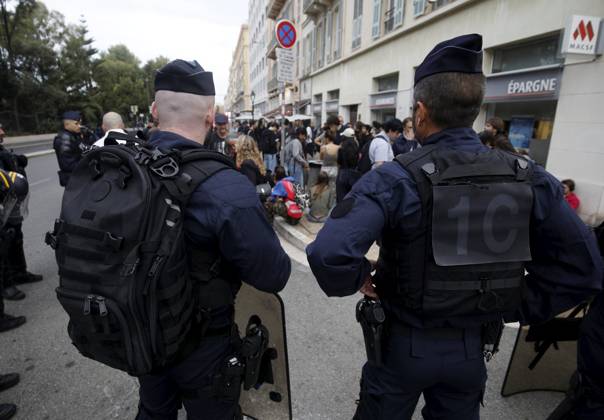 Schülerproteste in Frankreich, Sicherheitsvorkehrungen an Schule in Nizza