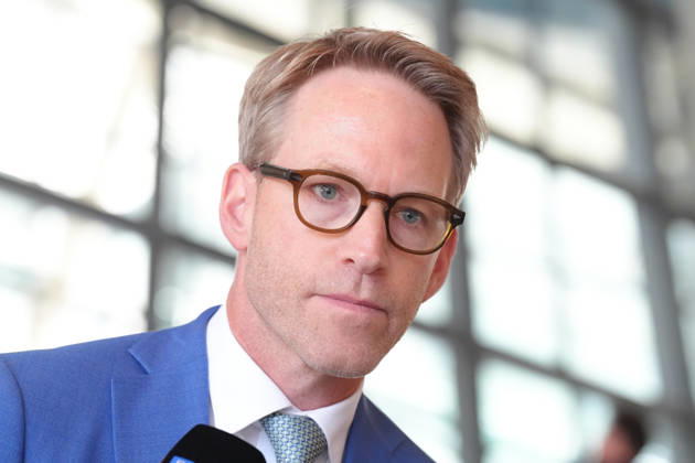 Berlin, Marc Henrichmann bei Pressestatement zur Festnahme von EX-BND-Chef Hanning