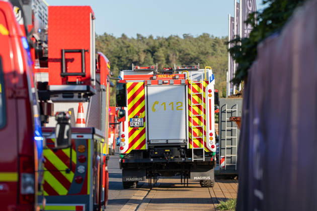 Bayern, Maschinenbrand in Lagerhalle in Alzenau
