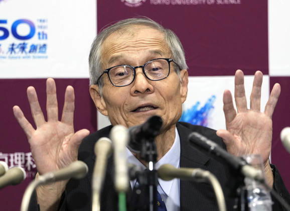 Tokio, Chemie-Nobelpreisträger Kenso Saoi gibt Pressekonferenz
