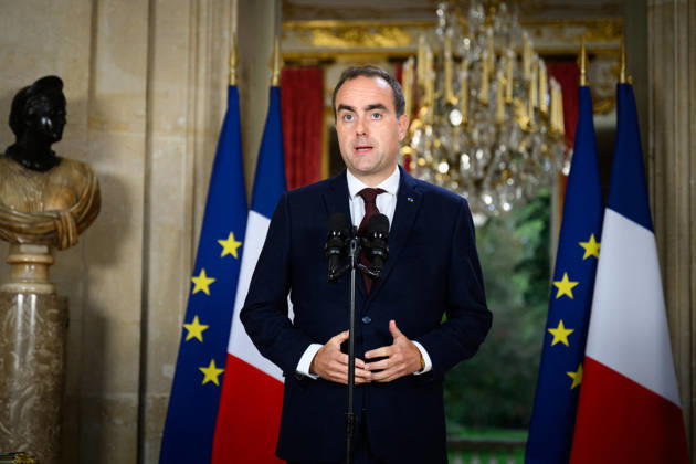 Frankreich, Sebastien Lecornu Pressestatement in Paris
