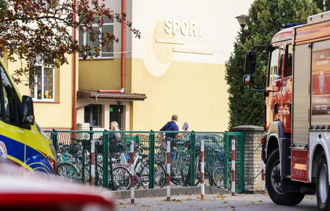 Polen, Messerangriff an Grundschule in Leszczydol-Nowiny