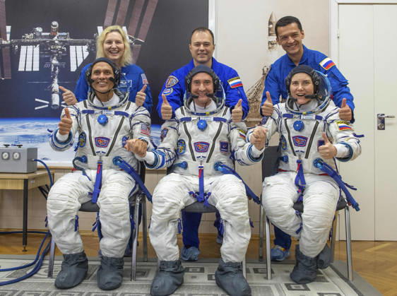 Kasachstan, Kosmonauten und Astronauten in Sojus MS-29 in Baikonur