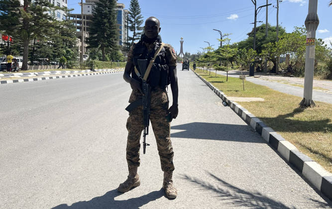 Ethiopia: Ethiopian Armed Forces patrol following the withdrawal of Tigray People’s Liberation Front forces from Mekelle