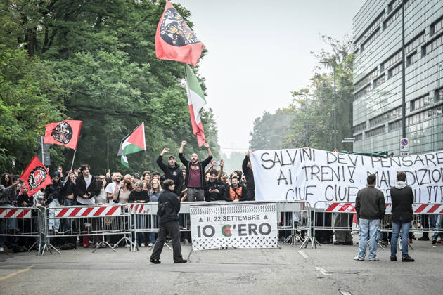 Italy: Demonstration calling for the closure of the Lambretta Social Centre and a counter-protest in Milan